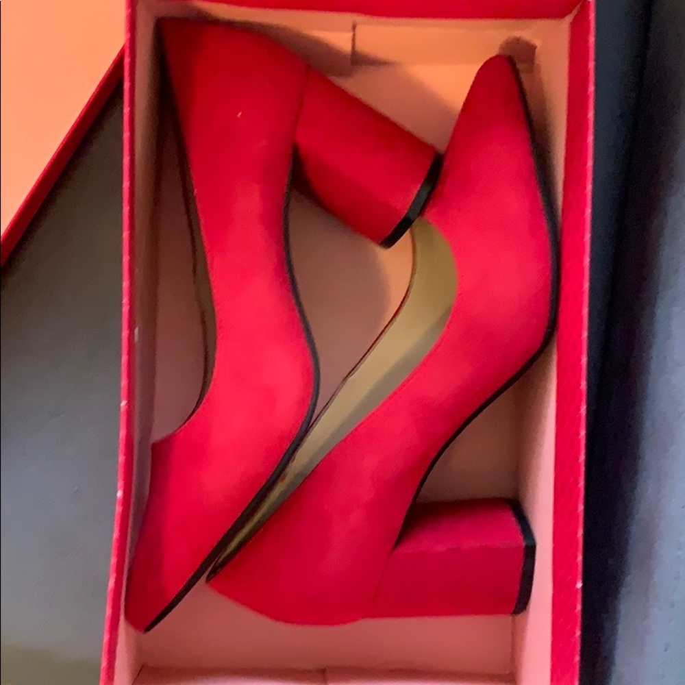 Red heels - Picture 5 of 7